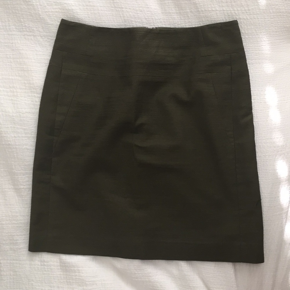 Ann Taylor skirt NWOT size 0